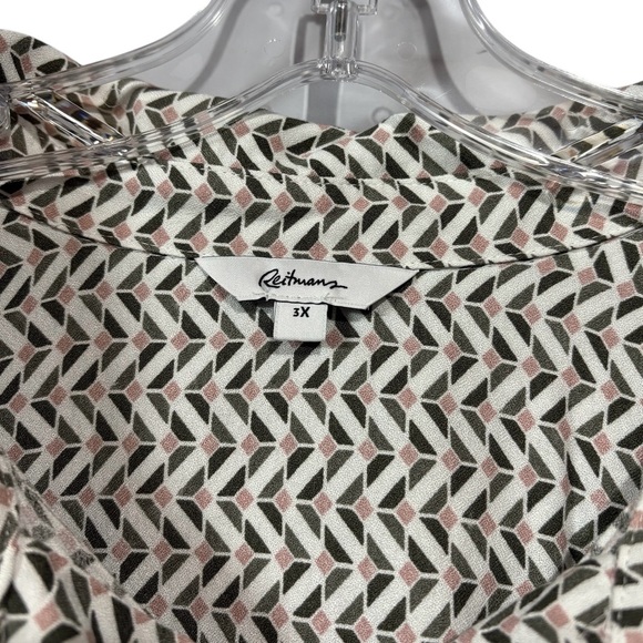 Reitmans, Plus Size Long Sleeve Button-Down
Blouse, 3X, Green, Pink, White - Picture 7 of 11